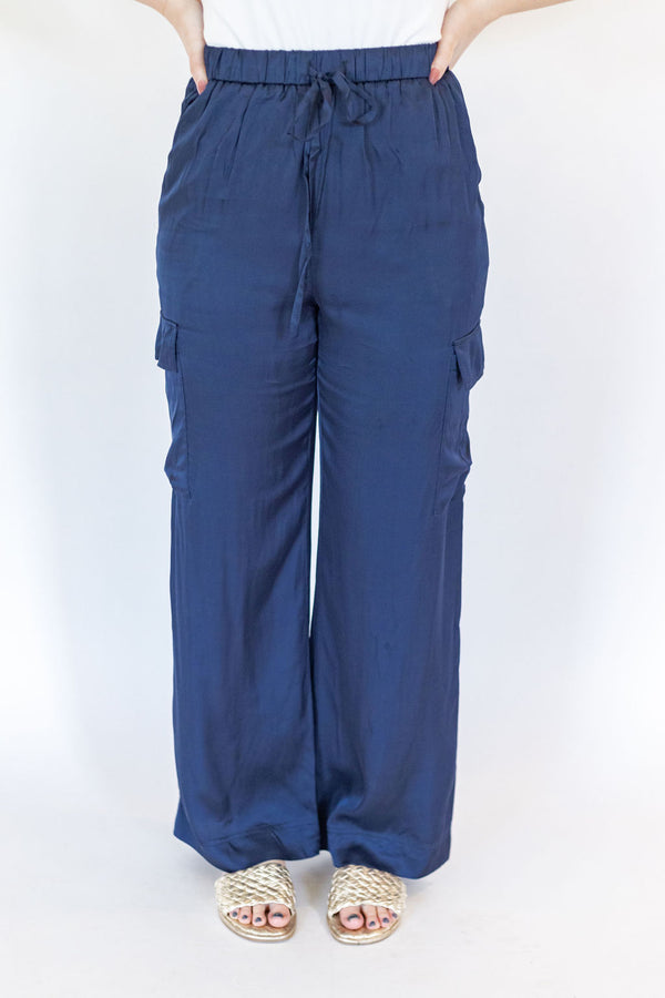Nouma Bleu Marine Woven Pants
